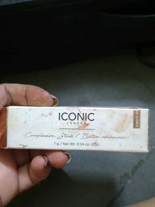 ICONIC LONDON Stick