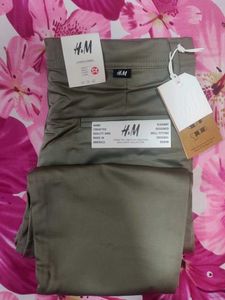 H&amp;M Olive Pant – Never Worn