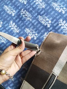 SHOULDER BAG