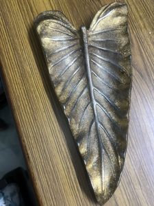 Leaf Design Showpiece