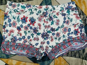White Printed Casual Shorts