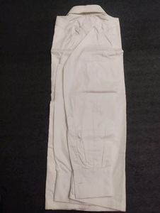 सफेद शर्ट न्यू