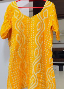 Yellow  bandhani  Kurta