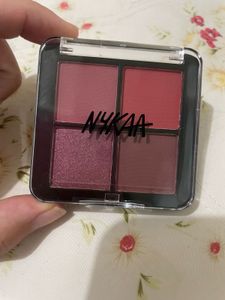 Nykaa Quad Eyeshadow Palette - Wine And Dine
