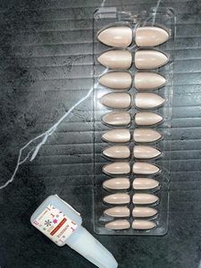 Press-On Nail Set