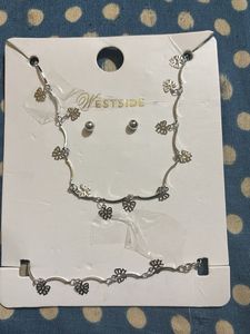 Westside Floral Jewelry Set