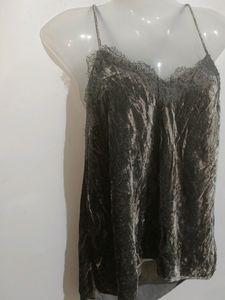VELVET TOP