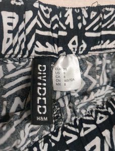 H&amp;M CASUAL SHORTS