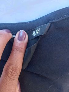 H&amp;M Black Sleeveless Top