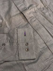 Arrow Shirt -polyester Wore Twice .. 40 Size