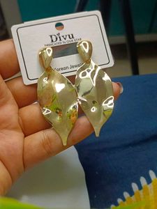 Golden Leaf Earrings