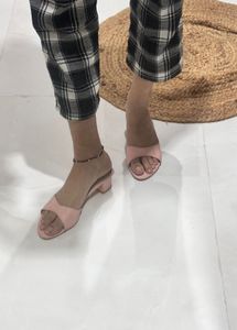 set of 4 footwear Sandals