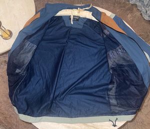 Under Armour Colorblock windbreaker