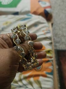 Floral Diamond Bangle Set