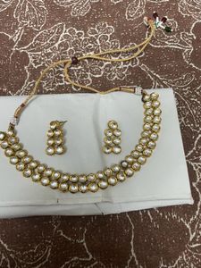Gold Kundan Necklace &amp; Earring Set