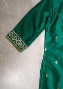 Green Embroidered Kurta