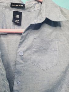GAP SHIRT FOR WOMEN.
