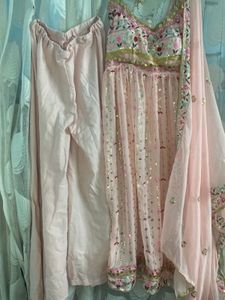 Sleeveless Nyra Cut With Trouser Dupptta