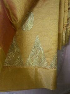 Golden Saree&amp;Brick Red Stiched Blouse