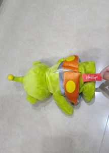 Hamleys Movers &amp; Shakers Alan The Alien, Green, 3Y