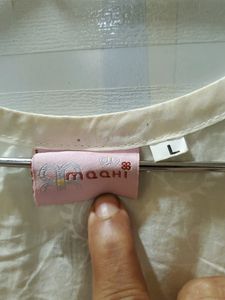 L size New Front Embroidery Kurta