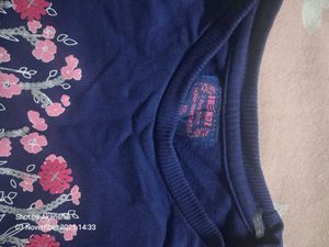 Branded Combo Sweatshirts In 400..pick One 150