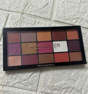 Makeup Revolution Eyeshadow Palette