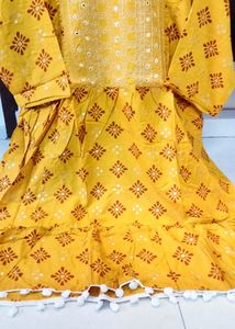Sale Offer🥳💰Trendy Embroidered Kurti Or Tunic