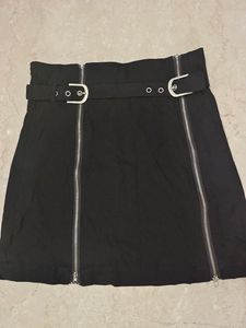 Elegant Short Belted Black Skirt