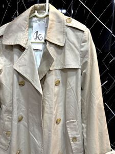 Classic Elegant tan royal trech coat🤎💐