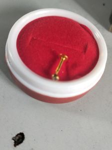 It&#39;s 22c gold nose pin