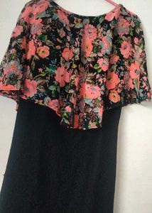 Floral Black dress👗(⁠•⁠ө⁠•⁠)⁠♡