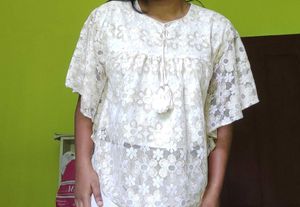 Off-White Lace Top with Front Tie Knot | Size 40 |