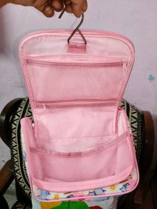 Cute Floral Travel Pouch–Multipurpose Hanging Bag