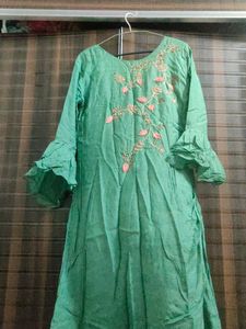 Floor Touch  Drape Suit And Gown