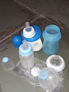 Feeding Bottles N Sipper