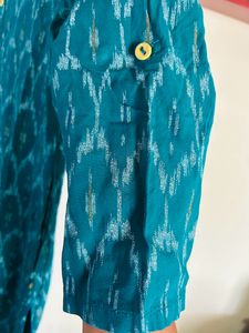 Avaasa Mix N’Match Straight Kurta With Floralprint