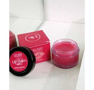 Nourish Mantra Lip Balm 🍓🎀