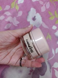 MARS oil control foundation