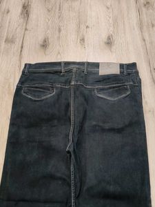 Ma2126 Sabrin jeans waist 36-38 inches