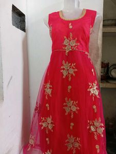 Beautiful 😍 Gowns For Girls
