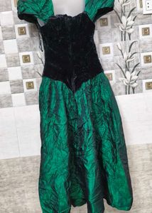 Green &amp; Black Midi Dress