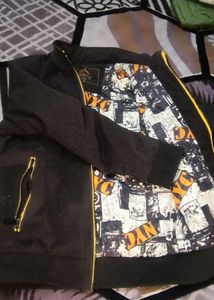 Black Simple Jacket