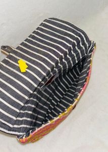 Chic Patterned Clutch