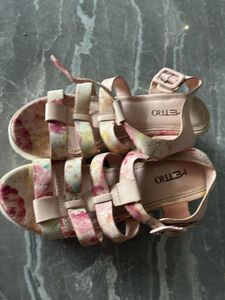 Metro Floral Sandals