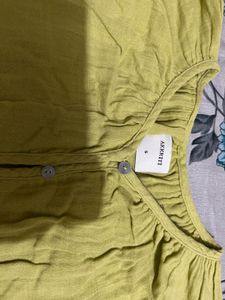 Green Long Sleeve Top