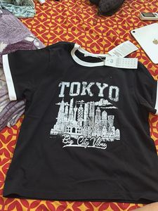 Tokyo &#39;Big City Vibes&#39; Graphic Tee