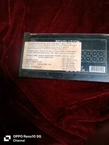DE&#39;LANCI Lip Palette &amp; revolution highlighter