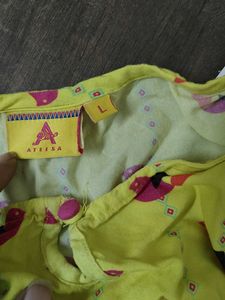 Abstract Print Kurta And Pink Leggings Set