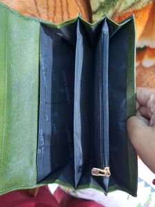 Modest Green Leather Wallet 💚